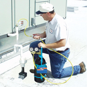 Uniweld 40040 Nitrogen Sludge Sucker and Blaster Kit with Metal Carrying Stand for 40 Cubic Feet Nitrogen Tank. It does not include the Nitrogen Tank ,RHP400, 40061,,H2SSM, BG1