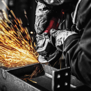 Promaker PRO-ES750KIT 4-1/2 in Angle Grinder 750 W 120 V 6.5 Amp 11000 RPM includes side handle, wrench, carbon brushes, abrasive wheels, gloves and goggles, 6.5 ft cord